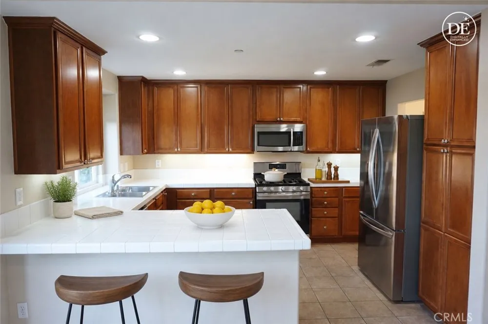 11855 Birch Grove Sylmar, CA 91342