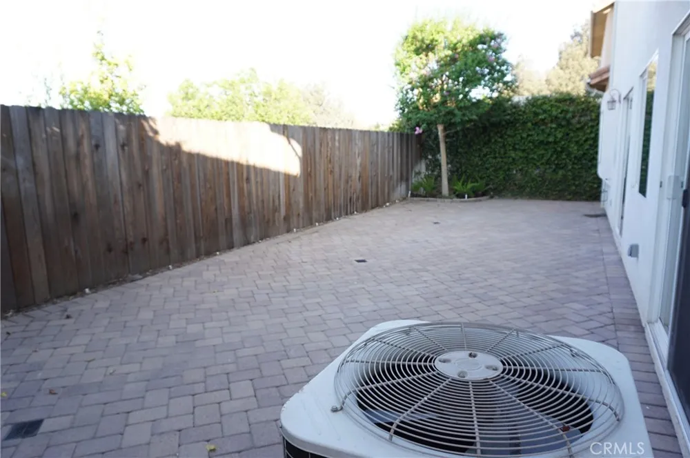 11855 Birch Grove Sylmar, CA 91342