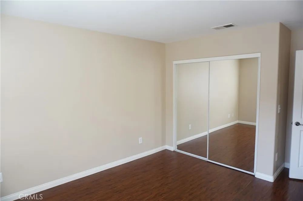 11855 Birch Grove Sylmar, CA 91342