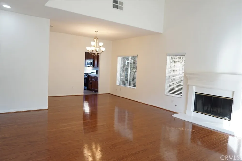 11855 Birch Grove Sylmar, CA 91342