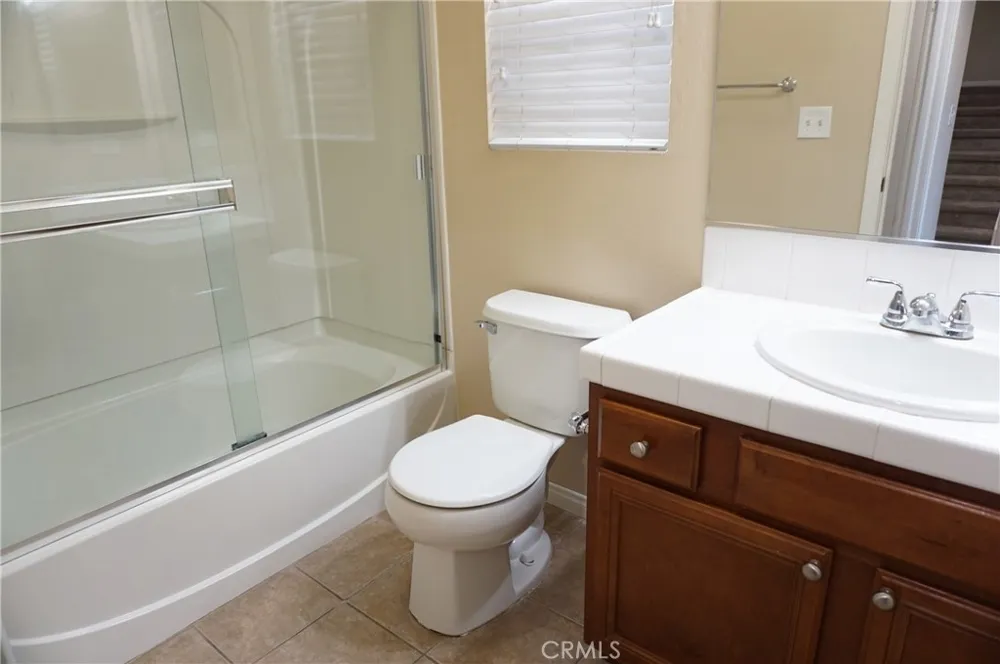 11855 Birch Grove Sylmar, CA 91342