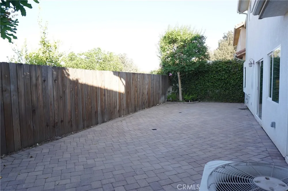 11855 Birch Grove Sylmar, CA 91342
