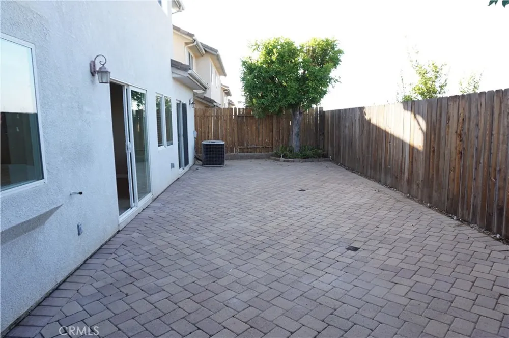 11855 Birch Grove Sylmar, CA 91342