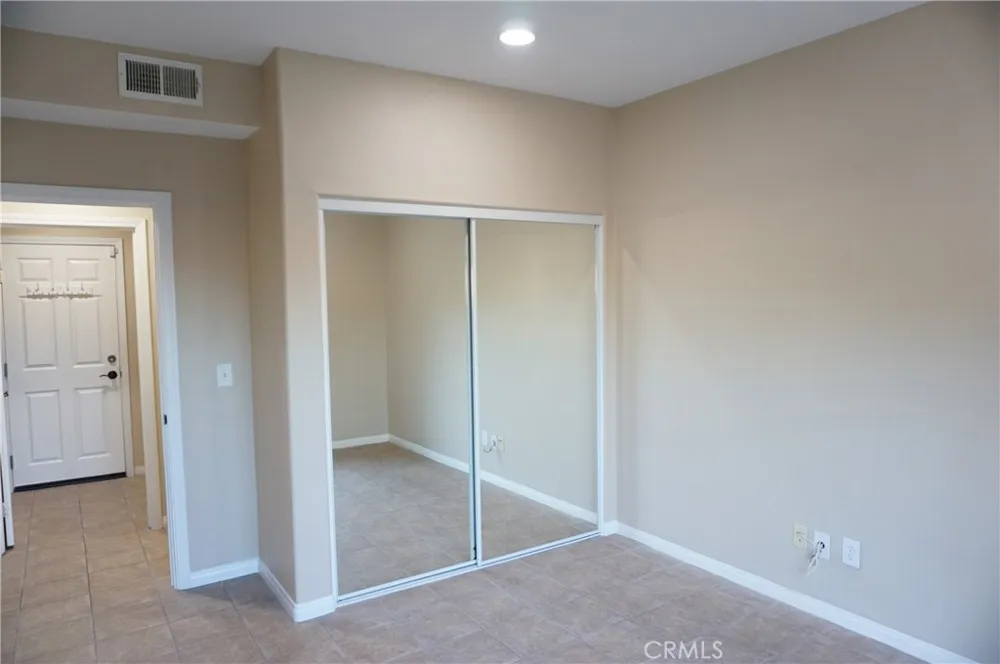 11855 Birch Grove Sylmar, CA 91342