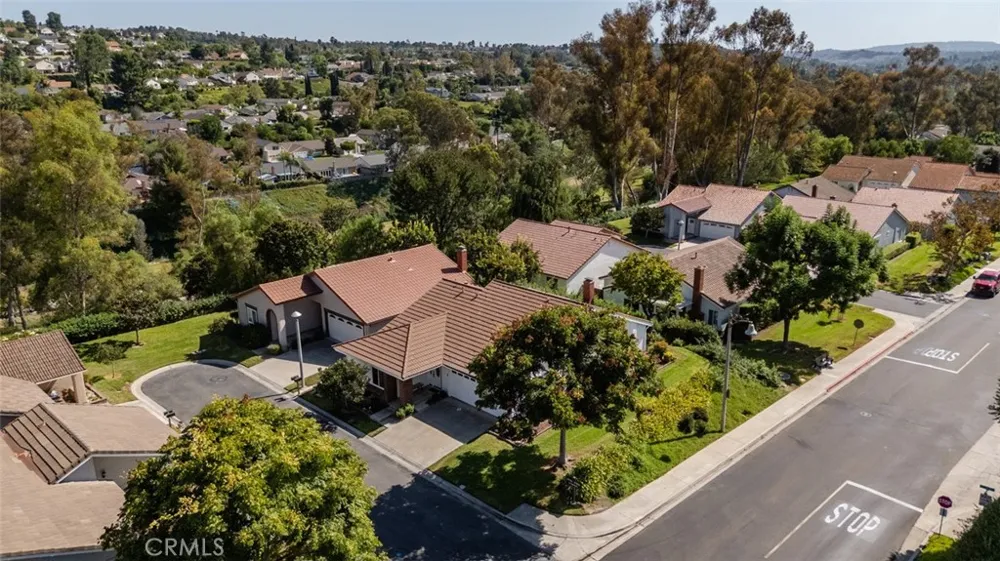 27792 Via Granados Mission Viejo, CA 92692