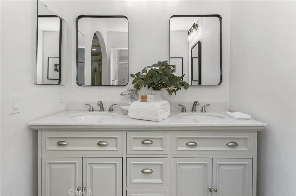 27792 Via Granados Mission Viejo, CA 92692