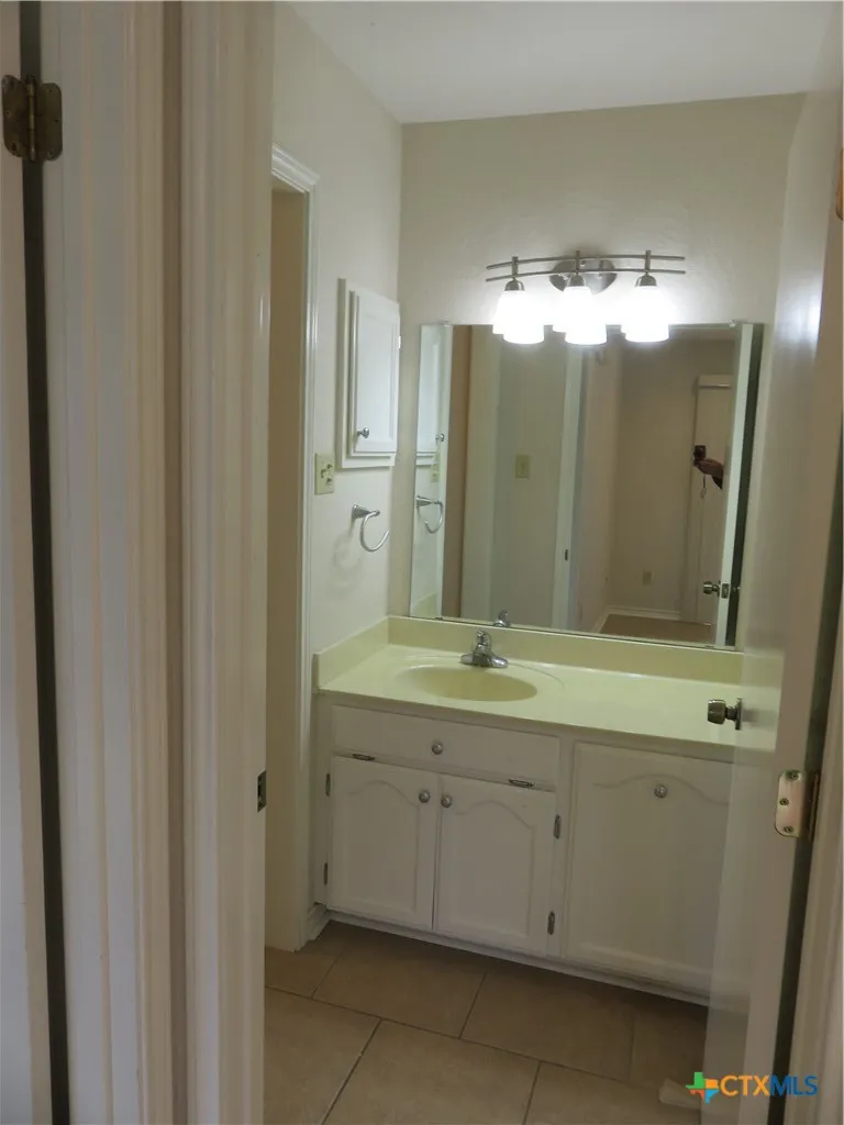 900 Boenig Street Seguin, TX 78155
