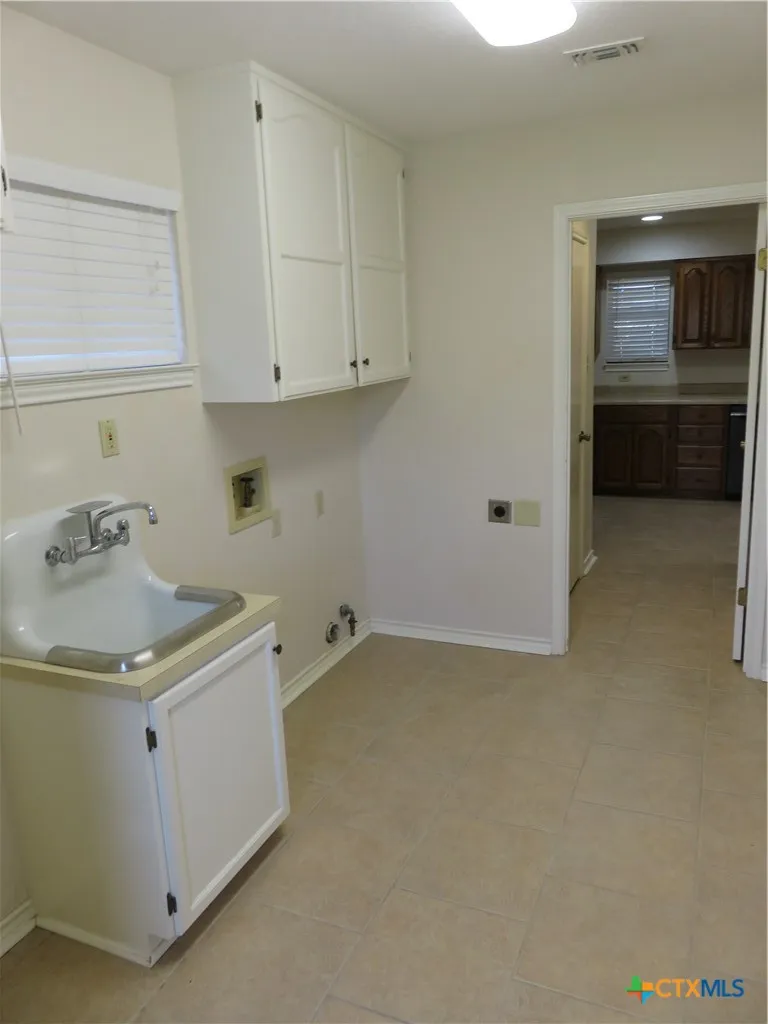 900 Boenig Street Seguin, TX 78155