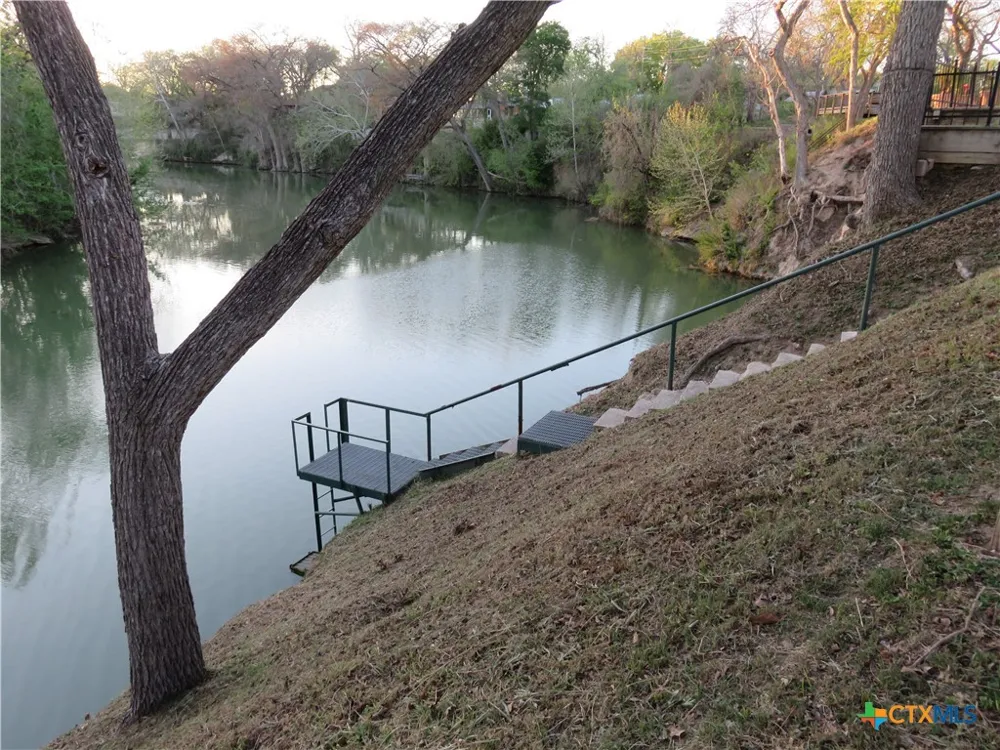 900 Boenig Street Seguin, TX 78155