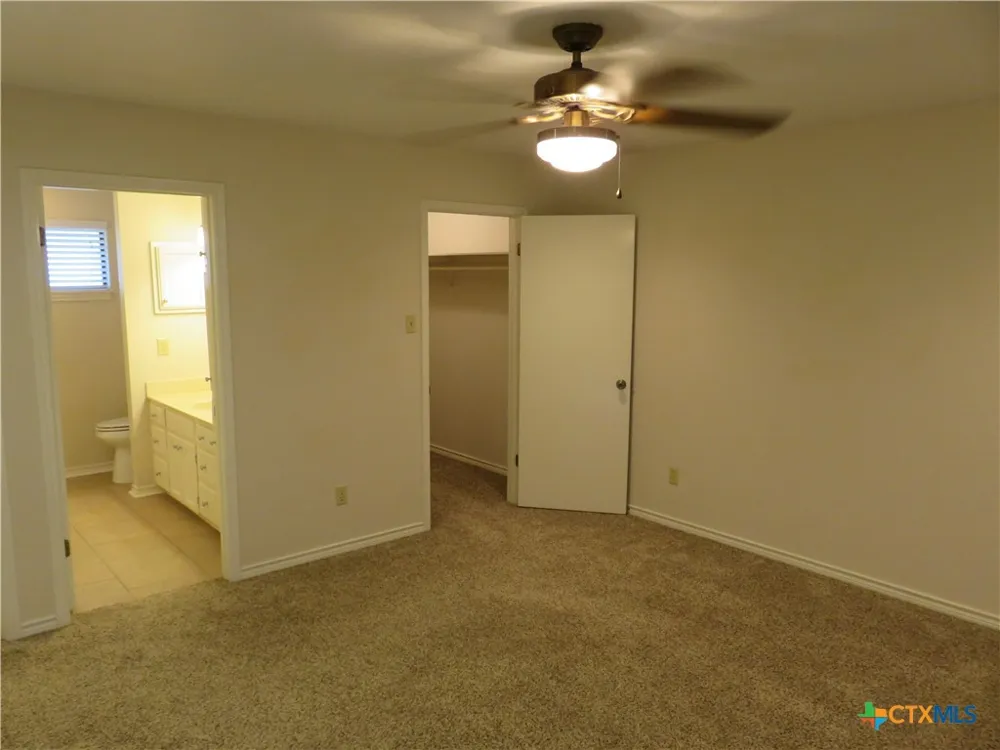 900 Boenig Street Seguin, TX 78155