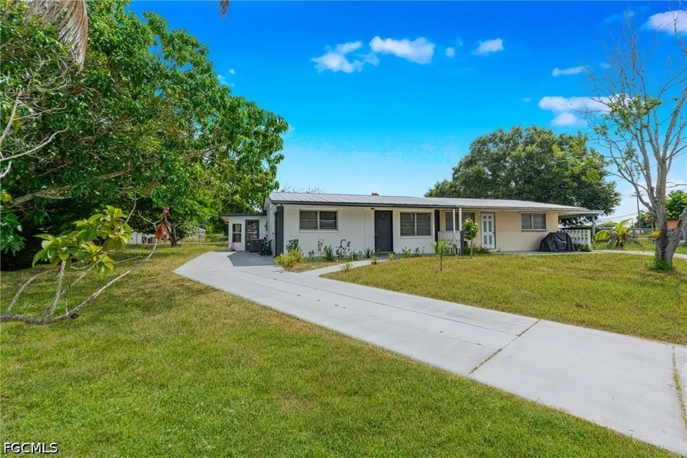 Vineyard Place Lehigh Acres, FL 33936