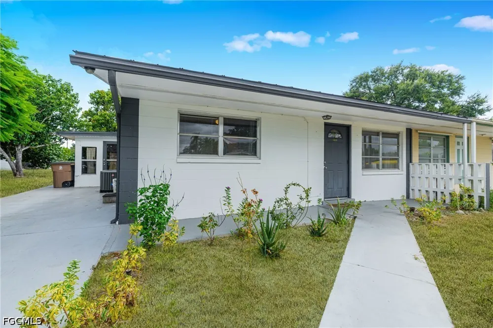 Vineyard Place Lehigh Acres, FL 33936
