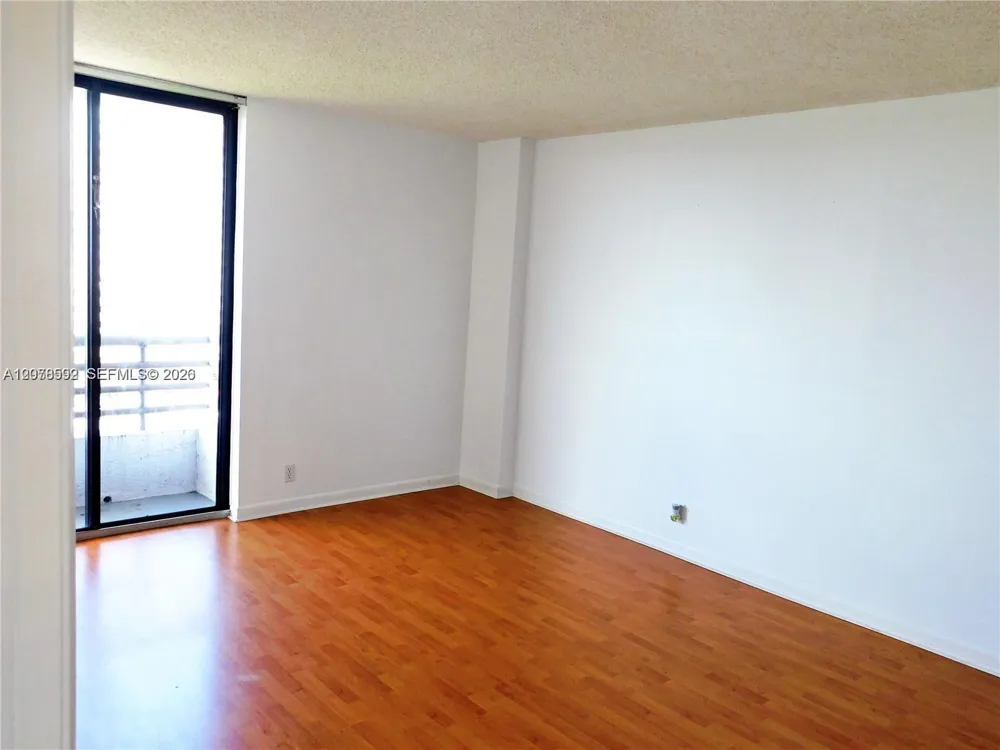 3300 NE 191 St #1002 Aventura, FL 33180