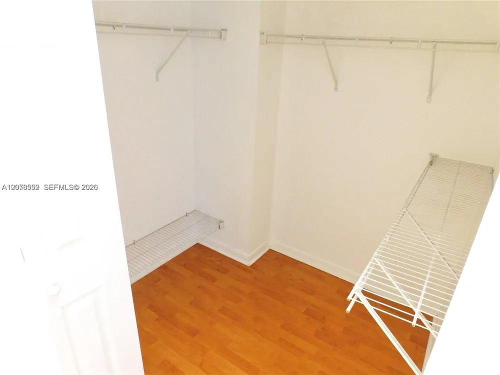 3300 NE 191 St #1002 Aventura, FL 33180