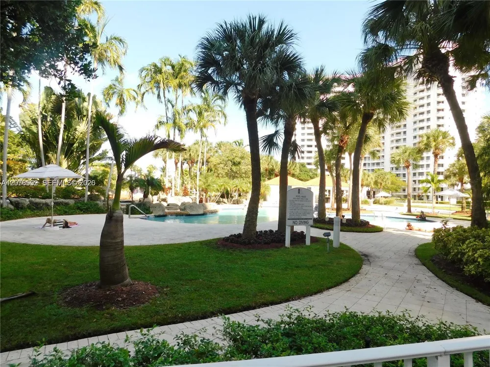 3300 NE 191 St #1002 Aventura, FL 33180