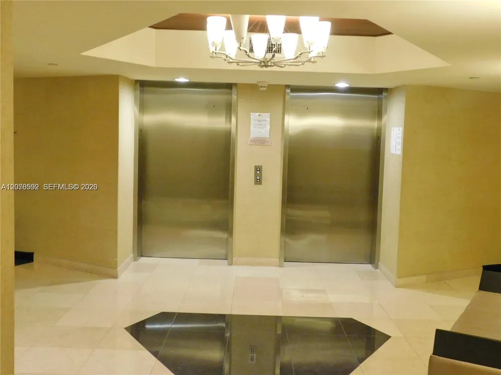 3300 NE 191 St #1002 Aventura, FL 33180