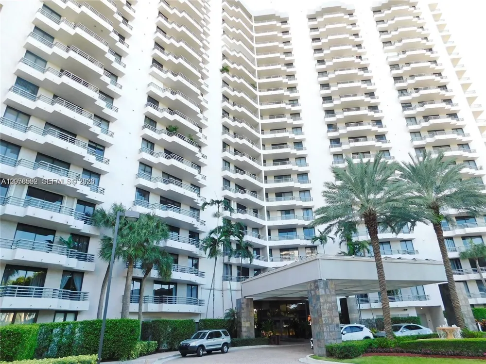 3300 NE 191 St #1002 Aventura, FL 33180
