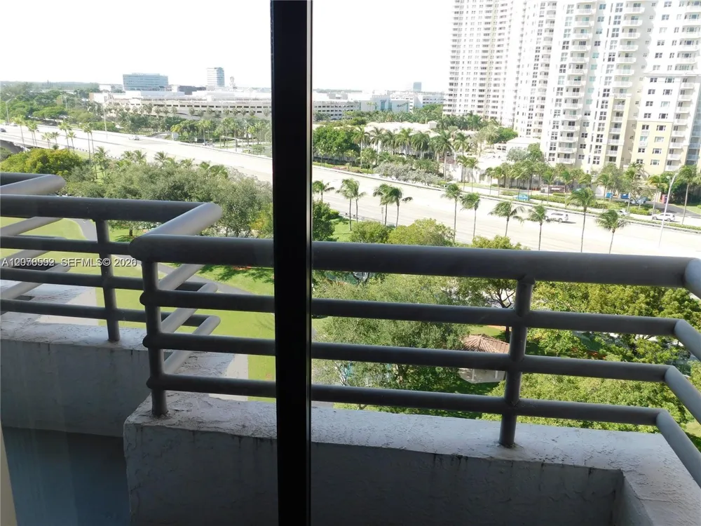 3300 NE 191 St #1002 Aventura, FL 33180