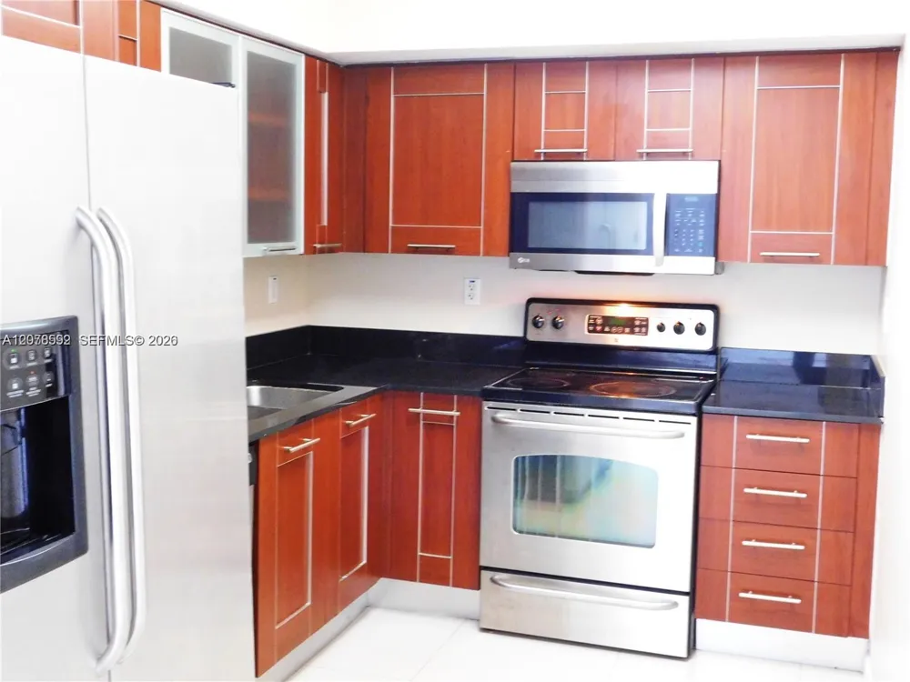 3300 NE 191 St #1002 Aventura, FL 33180