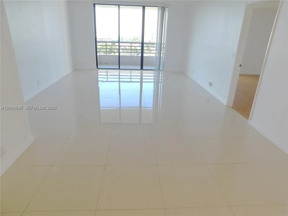 3300 NE 191 St #1002 Aventura, FL 33180