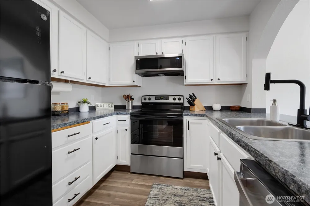 17404 119th Lane SE #H8 Renton, WA 98058