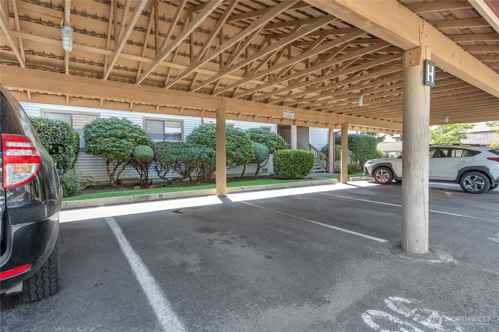 17404 119th Lane SE #H8 Renton, WA 98058