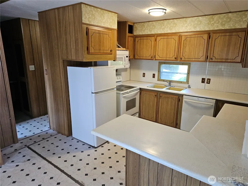 4720 W Davis Road Bremerton, WA 98312