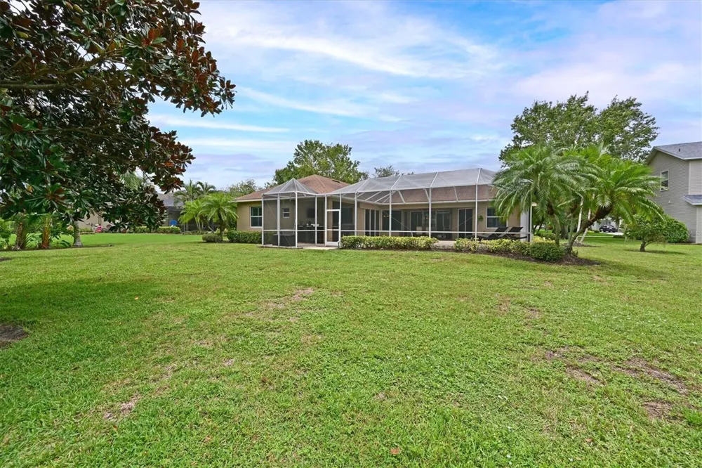 15201 21ST AVENUE E Bradenton, FL 34212