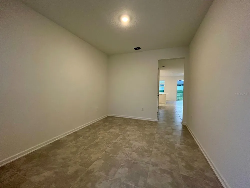 2943 SAVOIR AVENUE Davenport, FL 33837