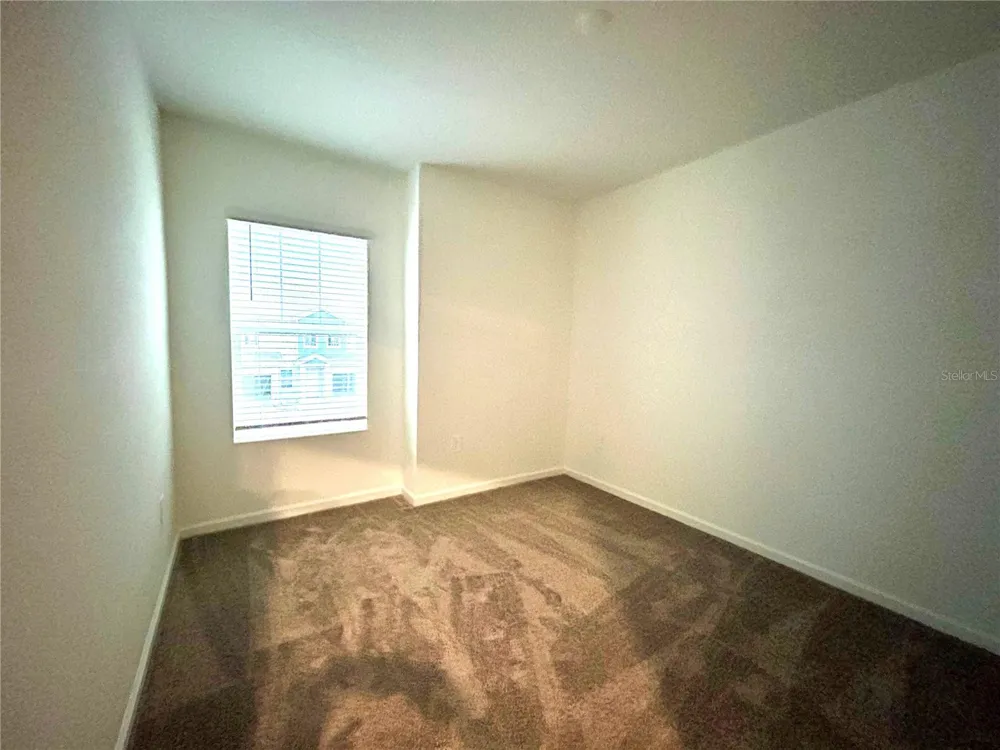 2943 SAVOIR AVENUE Davenport, FL 33837