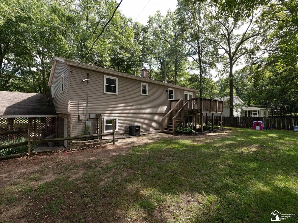 11589 Brookshire Drive Bedford Township, MI 48182