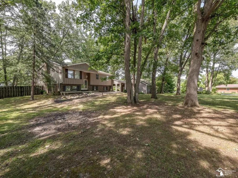 11589 Brookshire Drive Bedford Township, MI 48182
