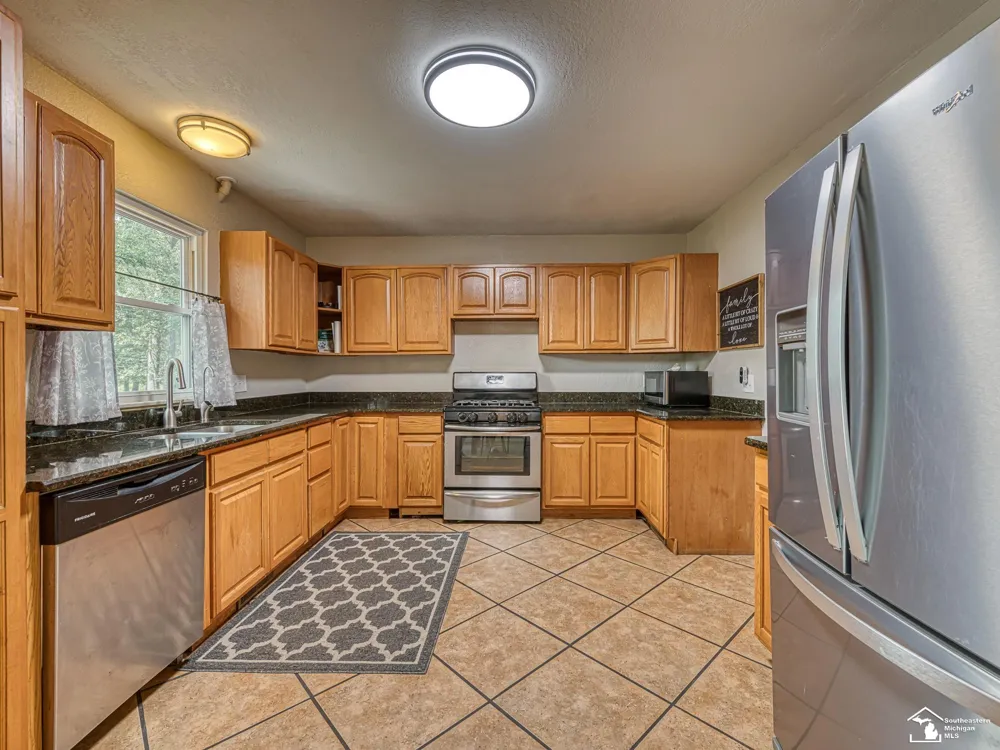 11589 Brookshire Drive Bedford Township, MI 48182