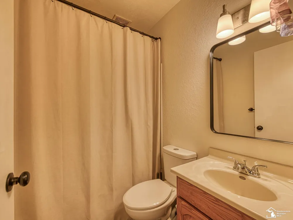 11589 Brookshire Drive Bedford Township, MI 48182
