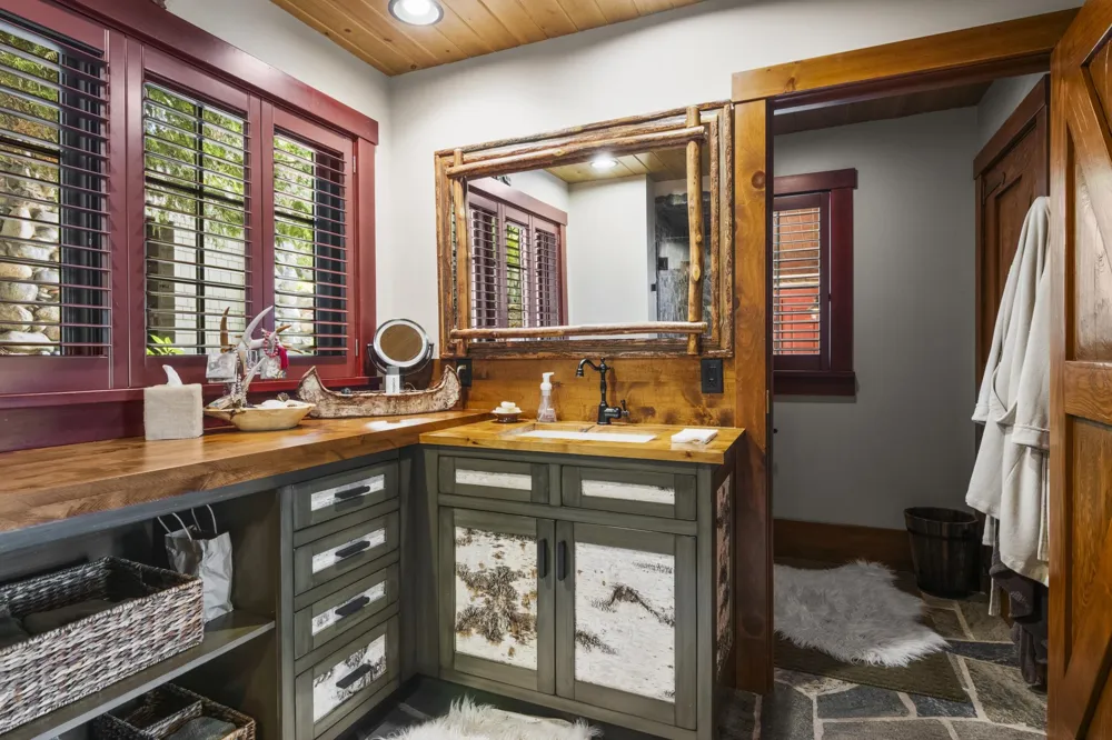 4719 NE Torch Lake Drive Torch Lake Township, MI 49622