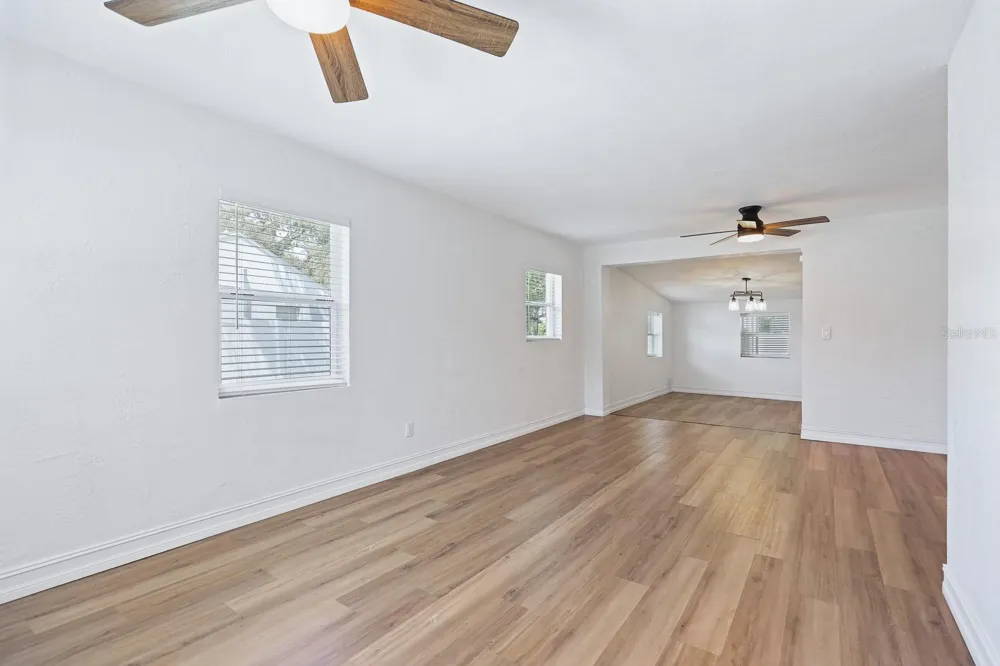 4006 S SHAMROCK ROAD Tampa, FL 33611
