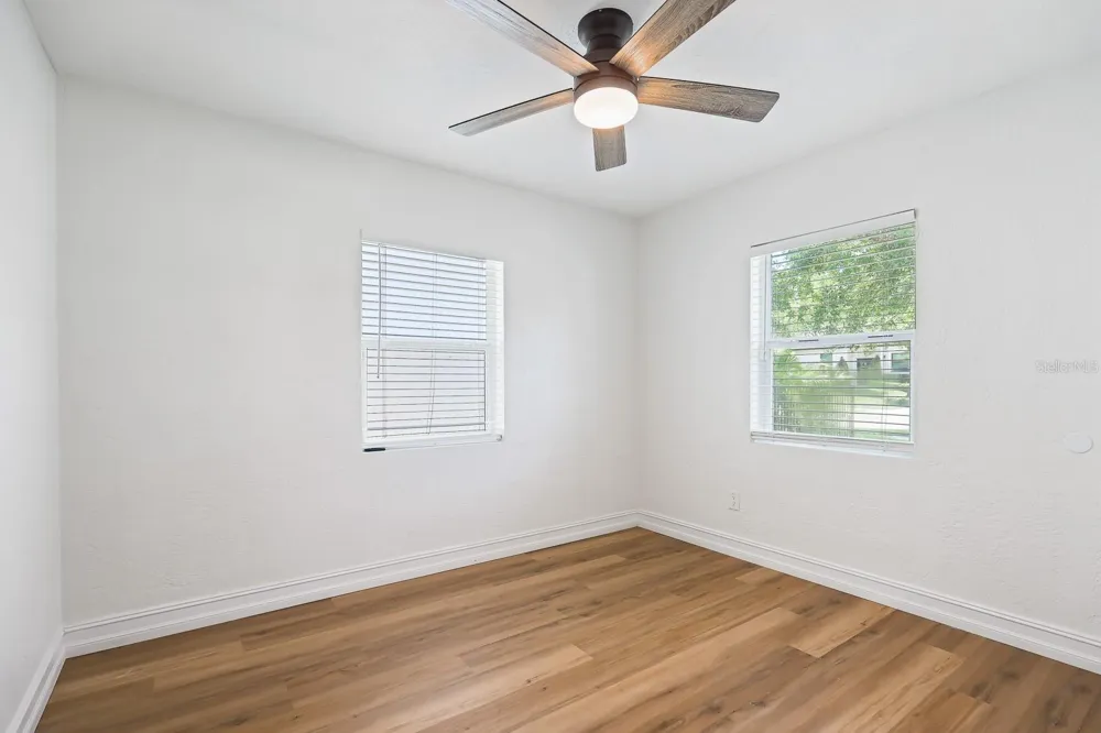 4006 S SHAMROCK ROAD Tampa, FL 33611