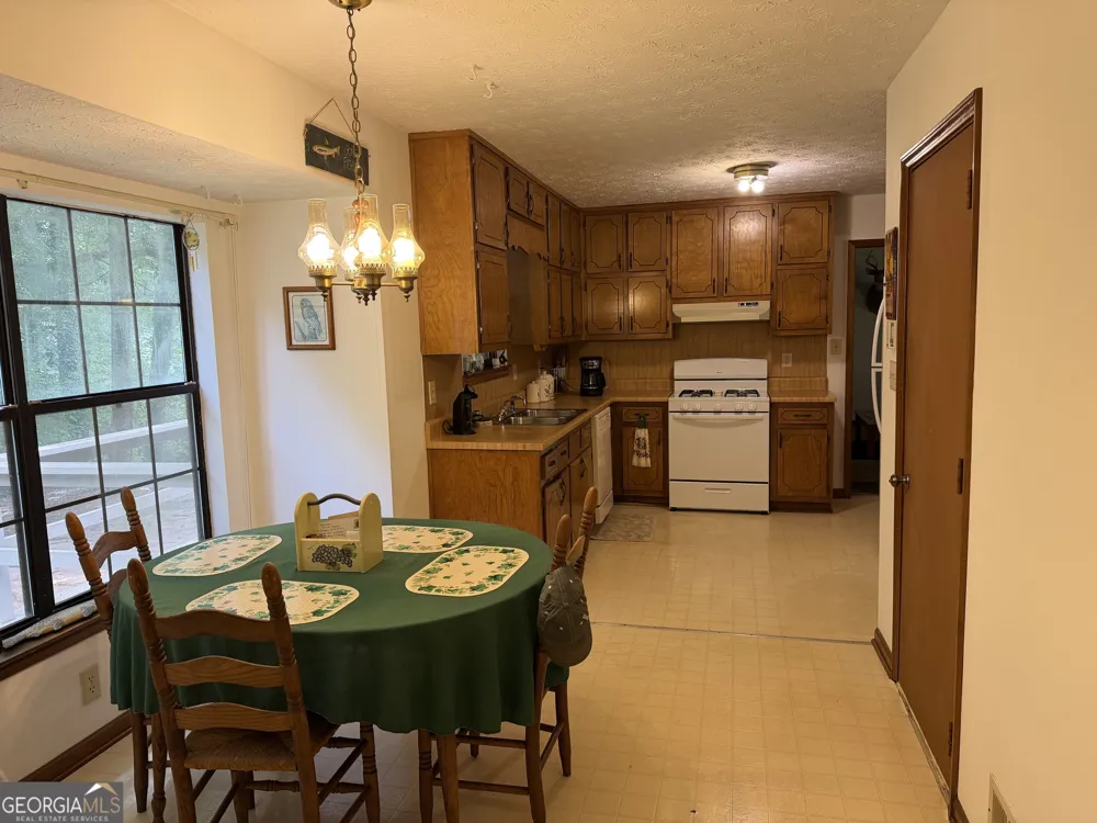 131 Meadow Ridge DR Stockbridge, GA 30281