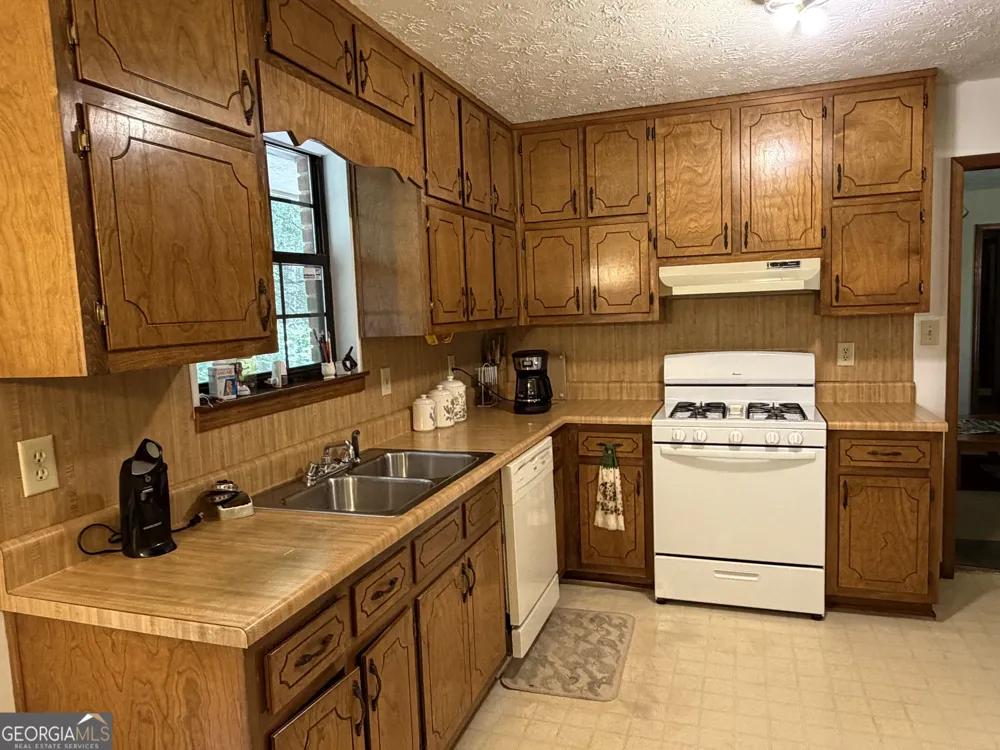 131 Meadow Ridge DR Stockbridge, GA 30281