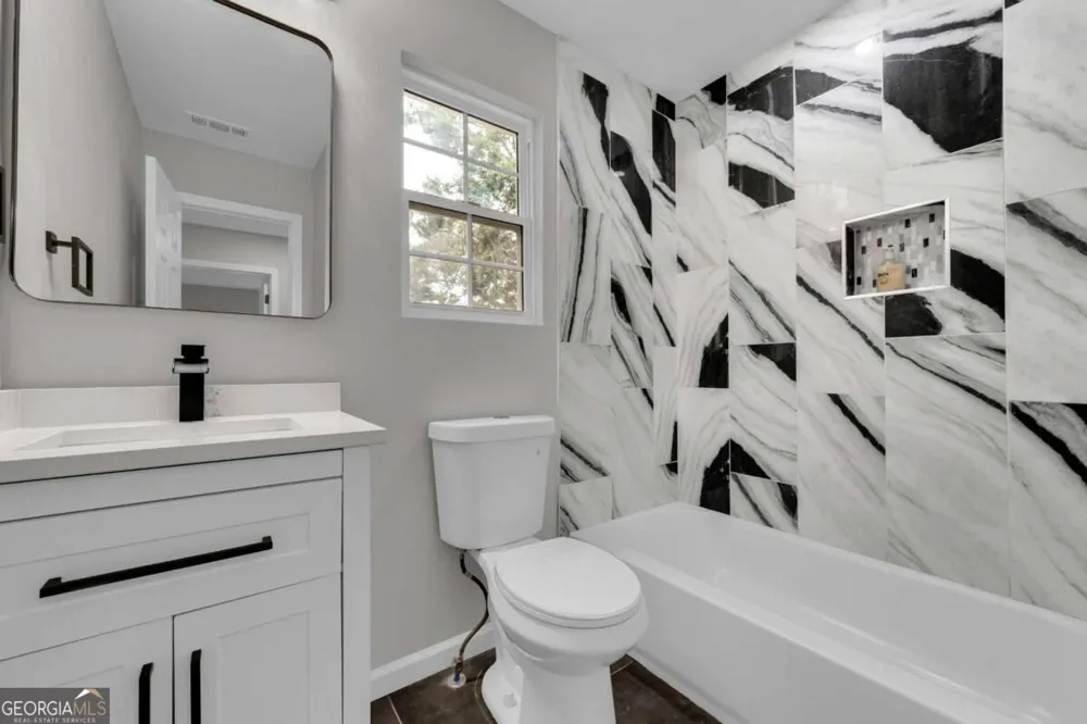 5271 Bridgewater TRCE Stone Mountain, GA 30088
