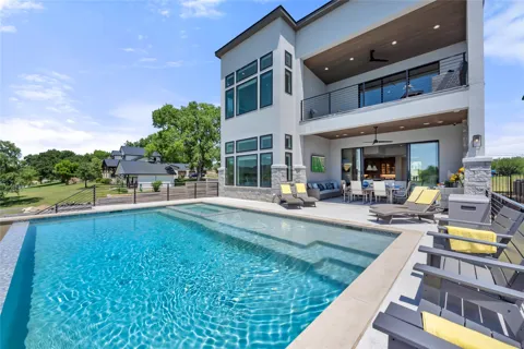 3208 River Oaks Drive