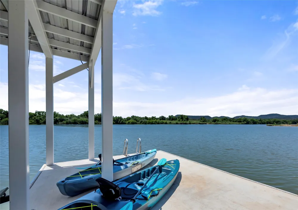 3208 River Oaks Drive Kingsland, TX 78639