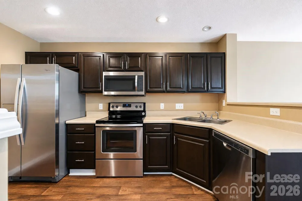 10048 University Park Lane Charlotte, NC 28213