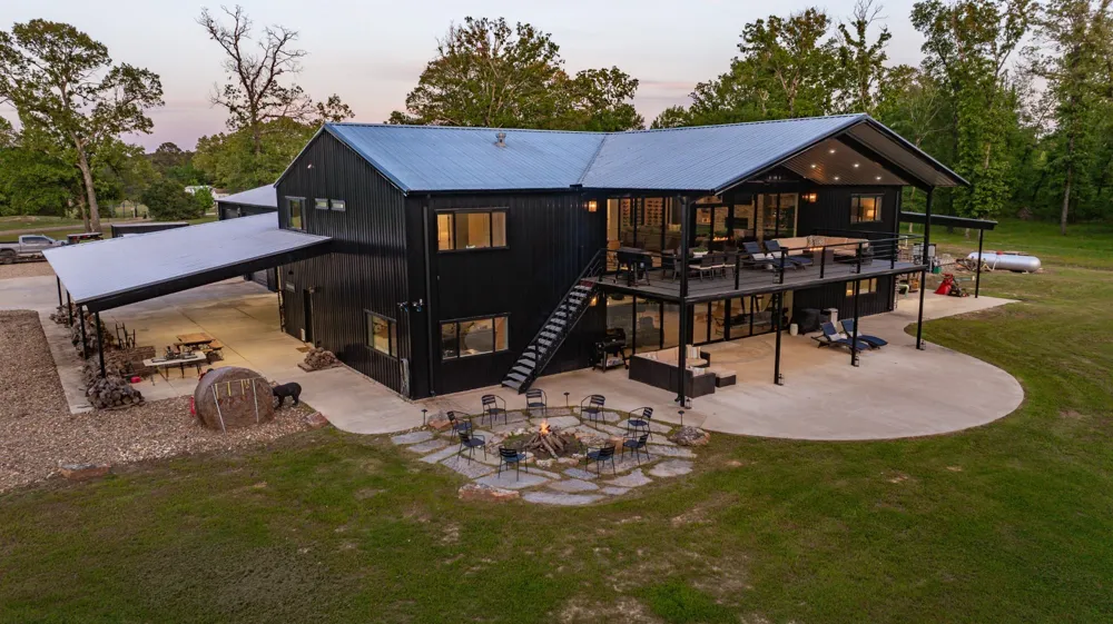 8324 Fm 44 E Simms, TX 75574