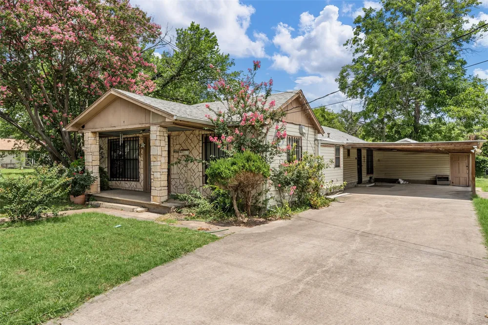 1320 S 26th Street Waco, TX 76706