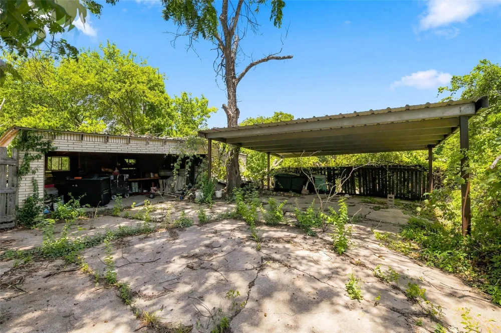 1320 S 26th Street Waco, TX 76706