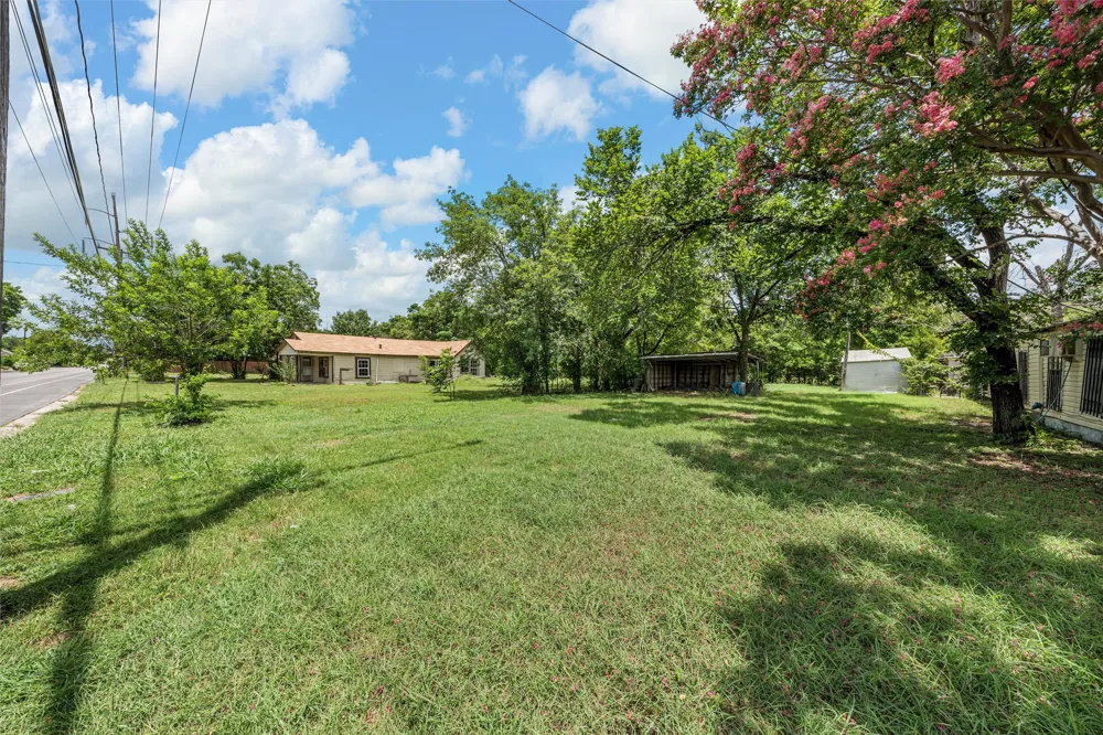 1320 S 26th Street Waco, TX 76706