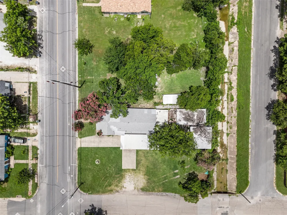 1320 S 26th Street Waco, TX 76706