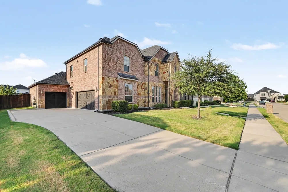 1616 Canals Drive Little Elm, TX 75068