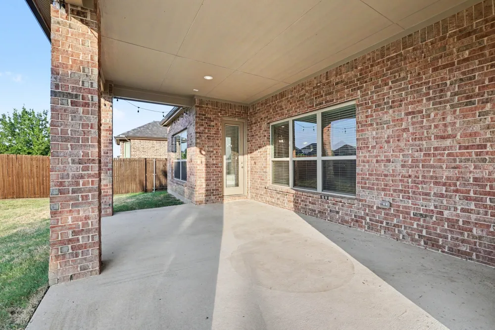 1616 Canals Drive Little Elm, TX 75068